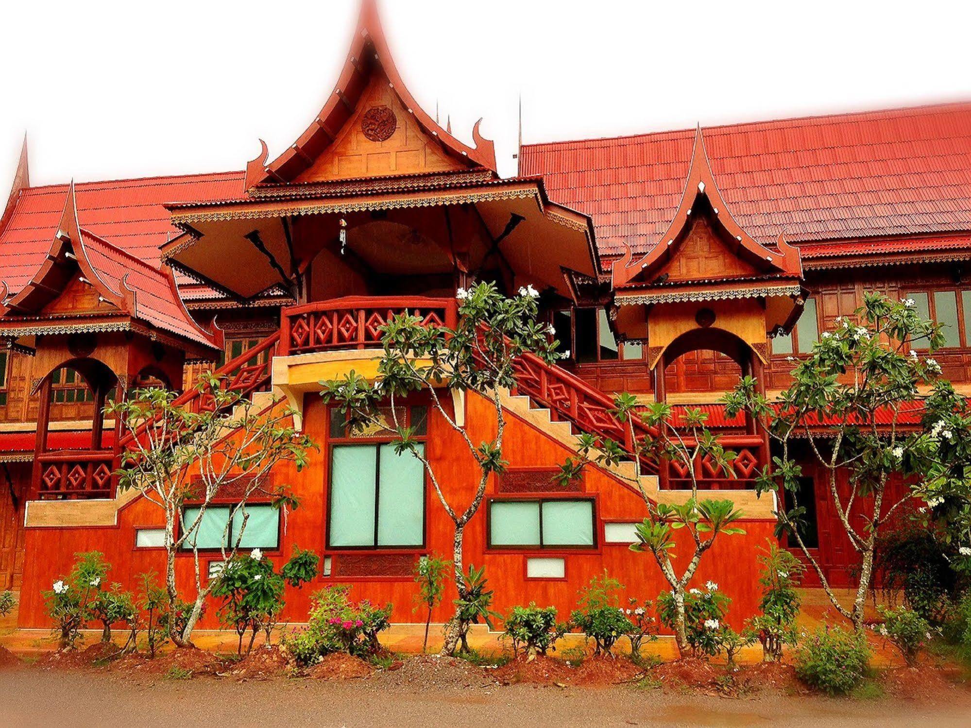 Jaroenrat Resort Szamutszongkhram Kültér fotó