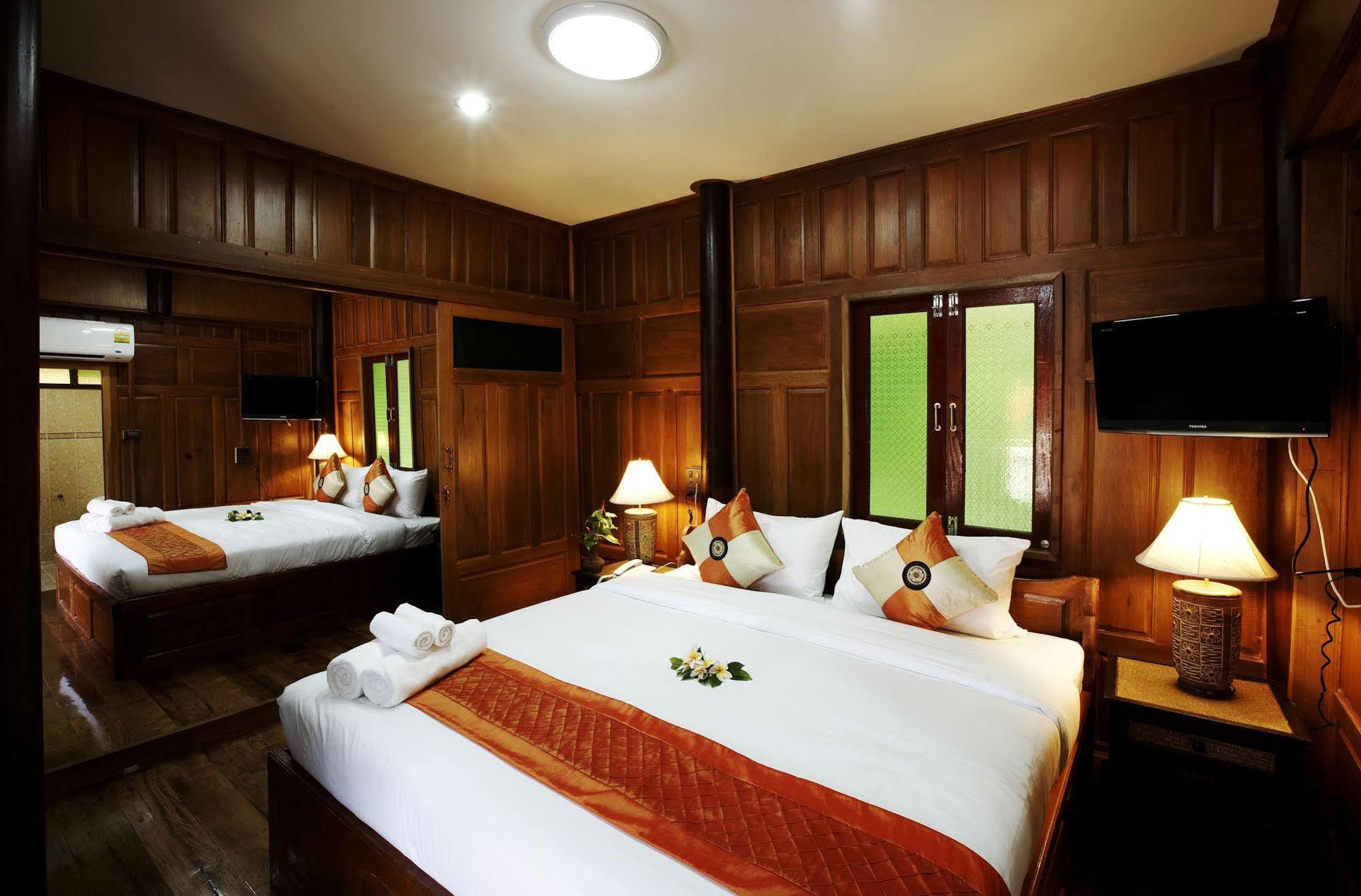 Jaroenrat Resort Szamutszongkhram Kültér fotó