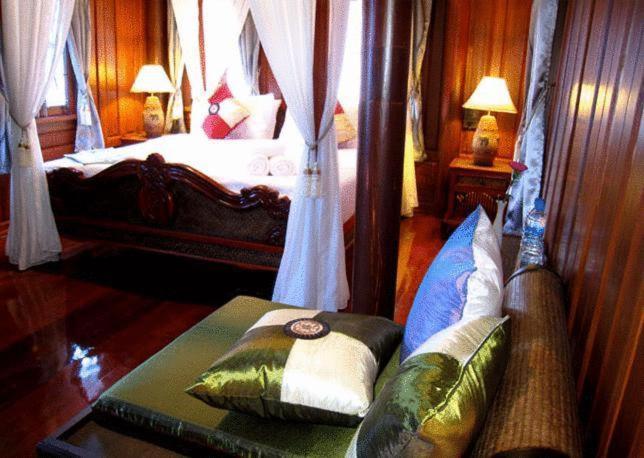 Jaroenrat Resort Szamutszongkhram Szoba fotó