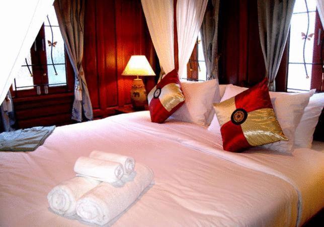 Jaroenrat Resort Szamutszongkhram Szoba fotó